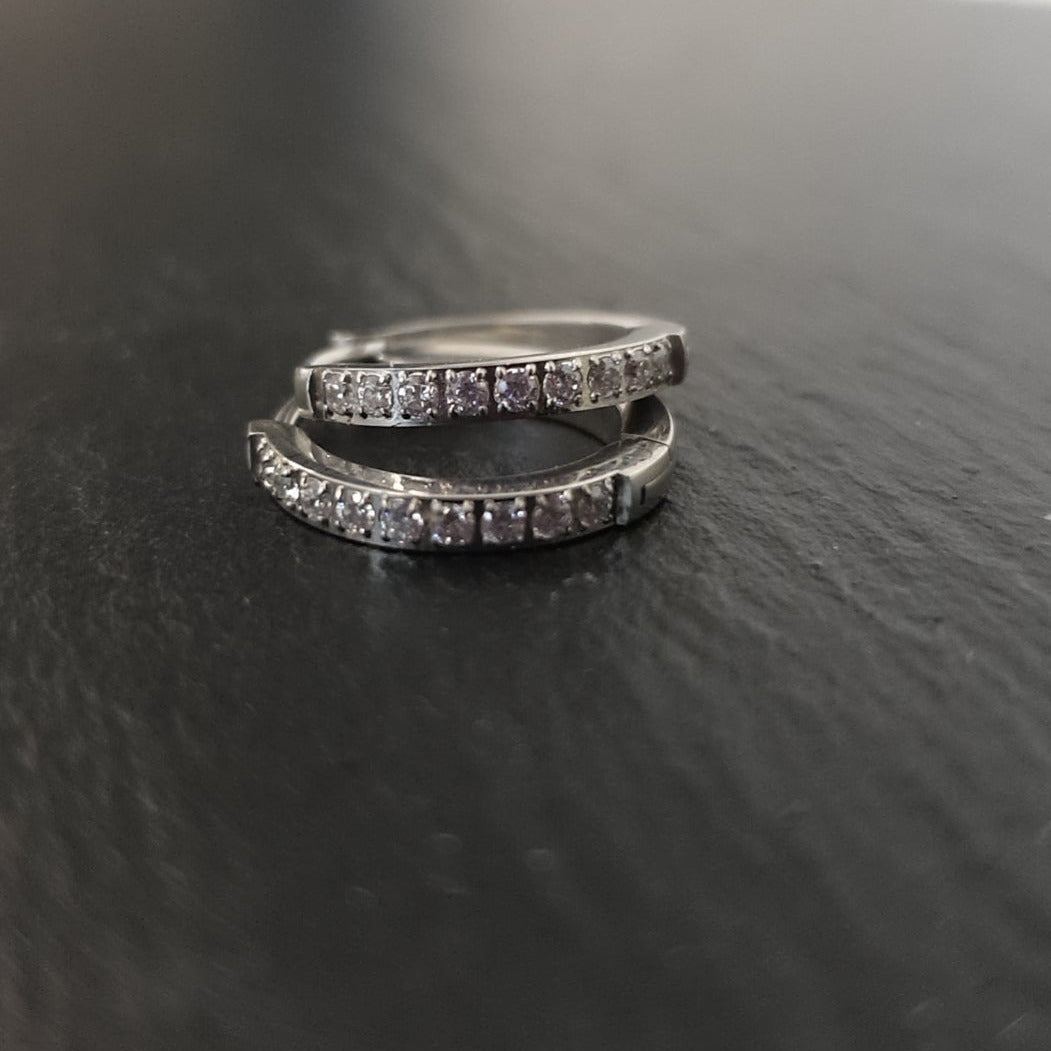 S. Steel Creolen mit gefassten Kristallen - 15.5mm x 2mm/ CC Kristallklar