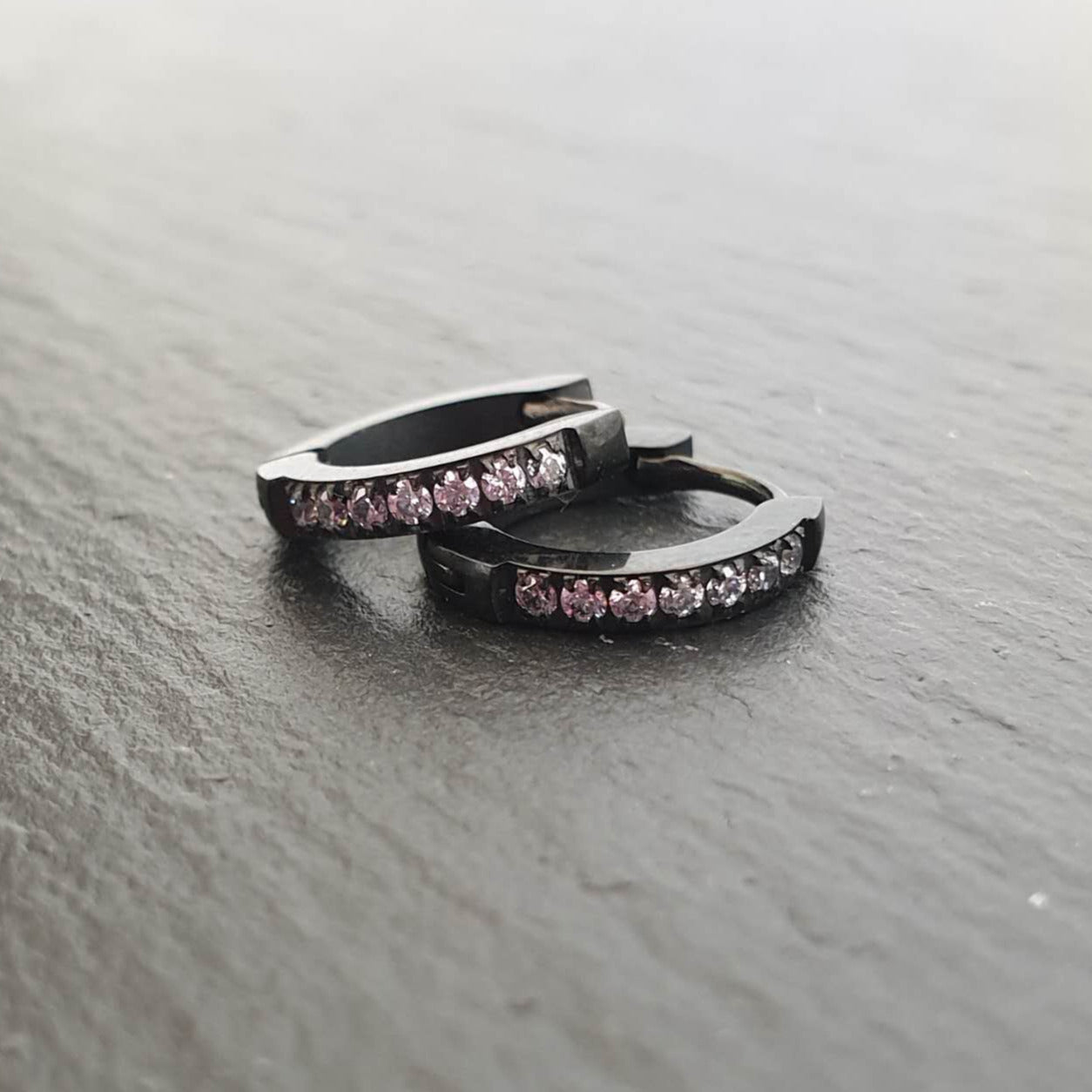 Black S. Steel hoop earrings with set crystals - 13mm x 2mm/ CC crystal clear