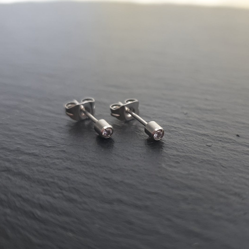 S. Steel Ohrstecker mit Kristall - 2.5mm/ CC Kristallklar